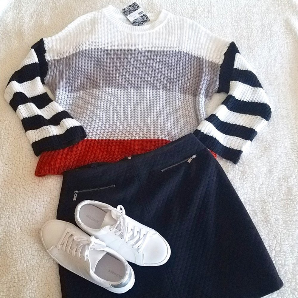 NWT Color Block Oversized Long Sleeve Knitted Sweater S